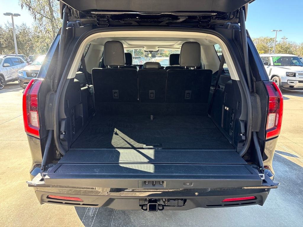 Certified 2025 Ford Expedition Max Active image 33