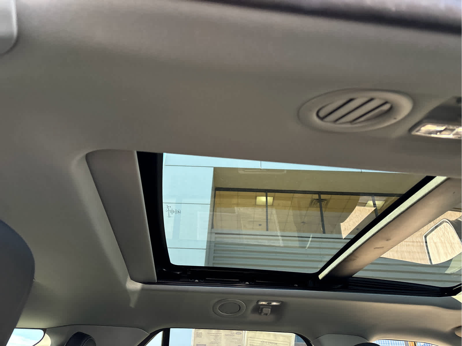 Certified 2022 Ford Explorer XLT w/ Equipment Group 202A image 35