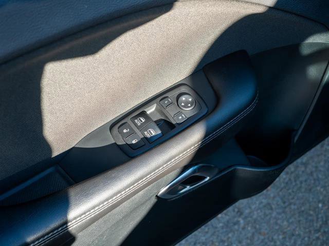 Used 2018 Dodge Challenger SXT image 17