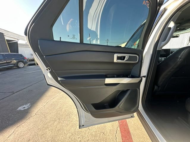 Certified 2023 Ford Explorer XLT w/ Equipment Group 202A RWD image 8