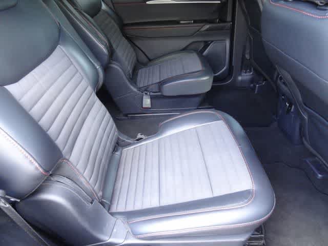 Certified 2025 Ford Explorer ST-Line AWD/4WD image 10