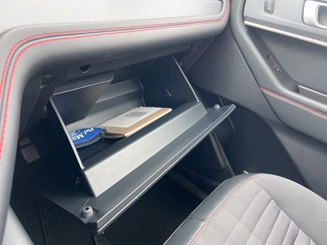 Certified 2025 Ford Explorer ST-Line image 18