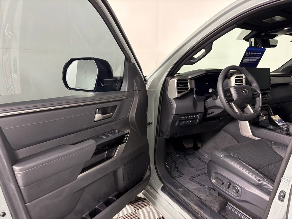 Used 2025 Toyota Tundra Limited image 12