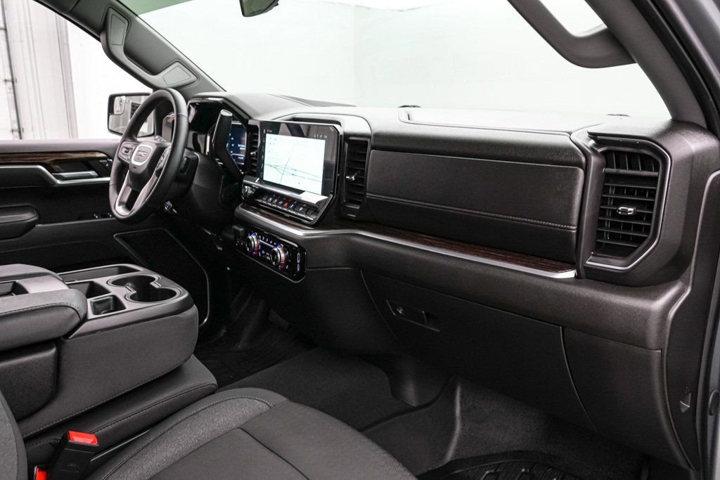 Used 2025 GMC Sierra 1500 Elevation image 22