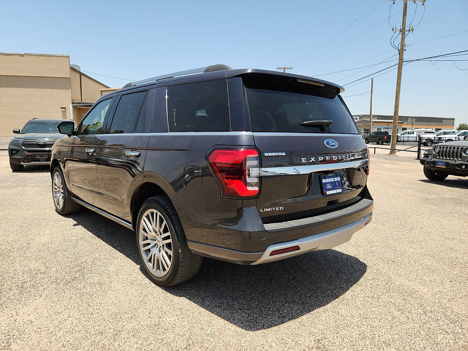 Certified 2023 Ford Expedition Limited RWD image 5