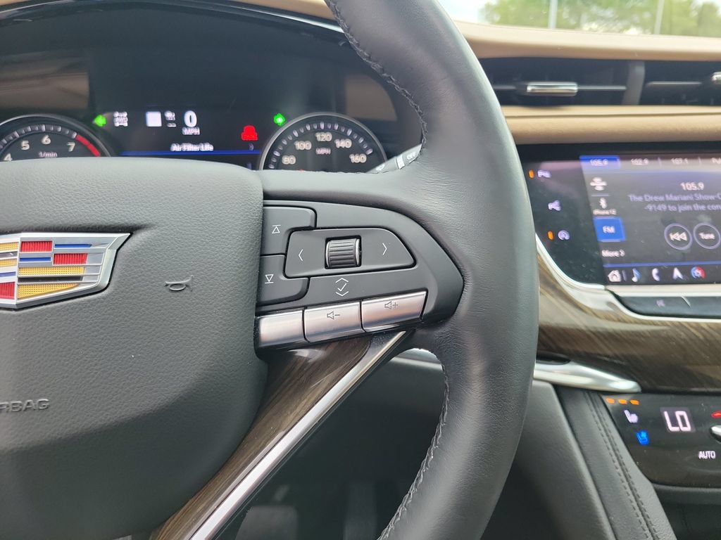 Used 2020 Cadillac XT6 Premium Luxury w/ Platinum Package AWD/4WD image 25