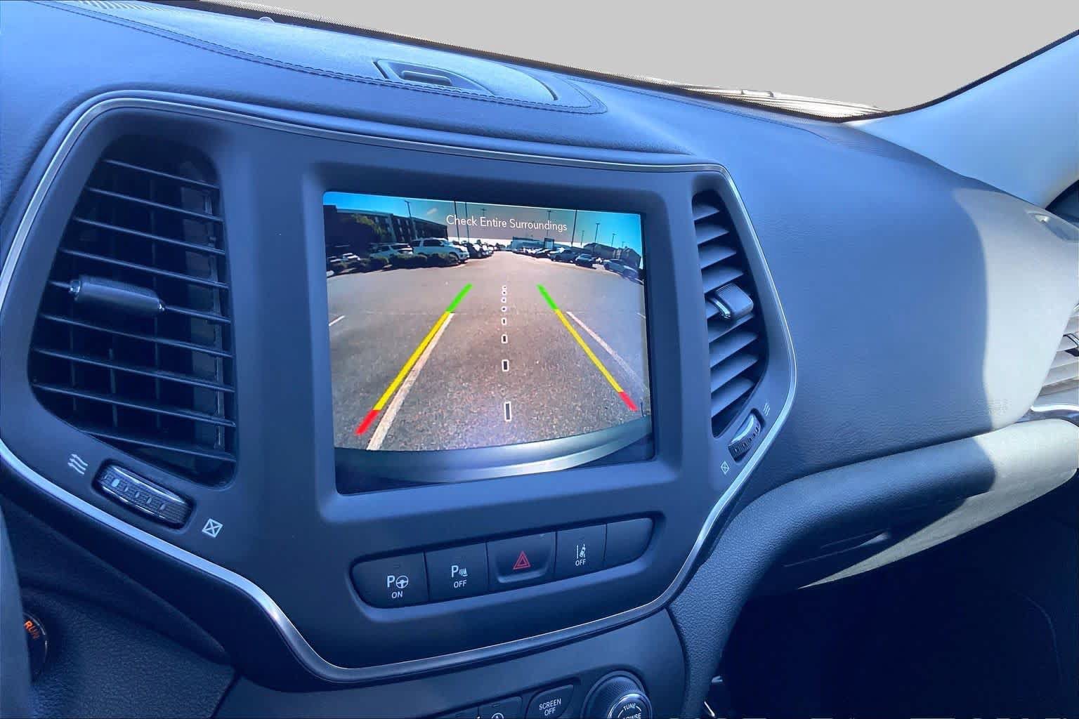 Used 2023 Jeep Cherokee Altitude Lux AWD/4WD image 26