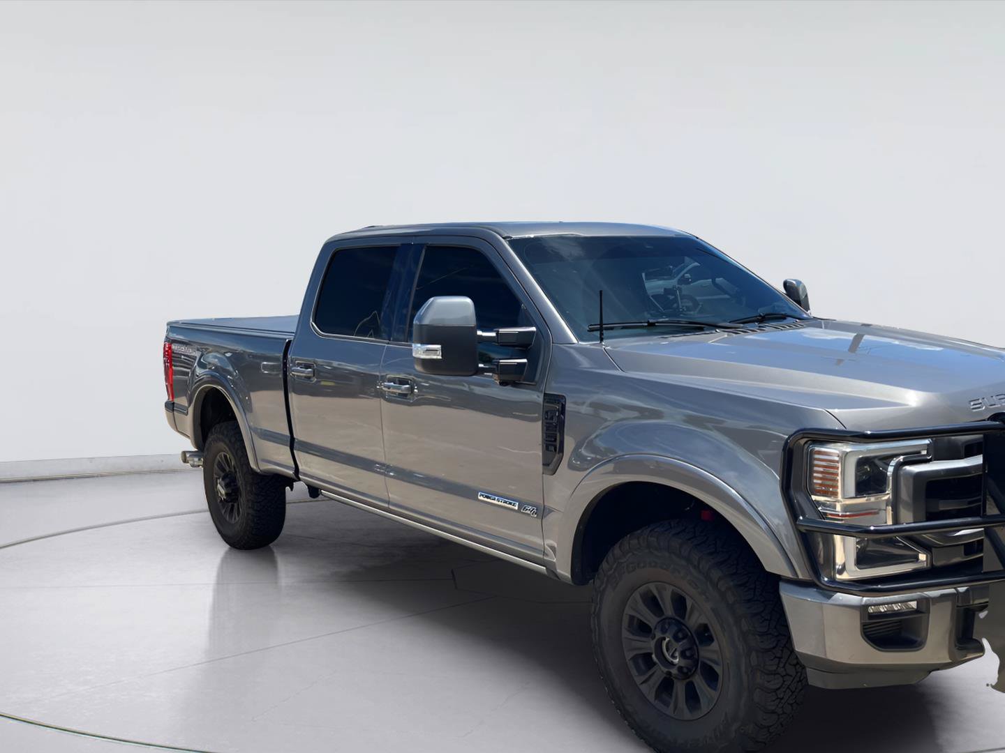 Certified 2022 Ford F250 Lariat w/ Tremor Off-Road Package AWD/4WD image 4
