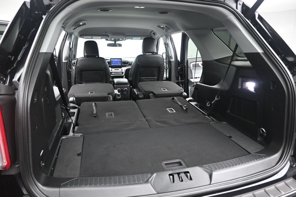 Certified 2023 Ford Explorer XLT w/ Equipment Group 202A RWD image 25