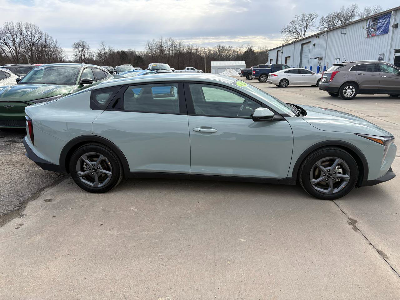Used 2025 Kia K4 FWD image 2