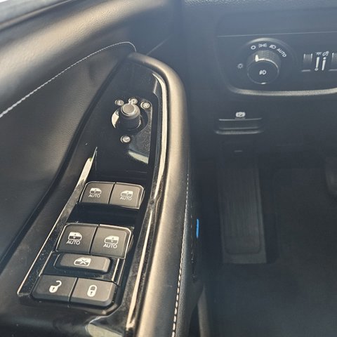 Used 2021 Jeep Grand Cherokee L Overland w/ Luxury Tech Group IV image 25