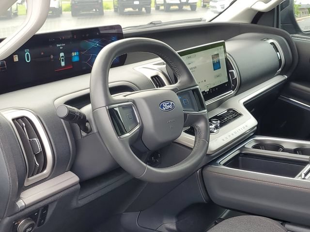 Certified 2025 Ford Expedition Max Active AWD/4WD image 11
