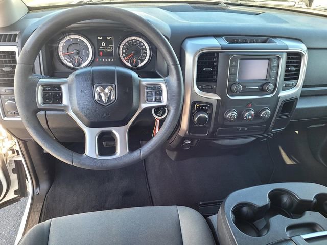 Used 2022 RAM 1500 Classic SLT image 9