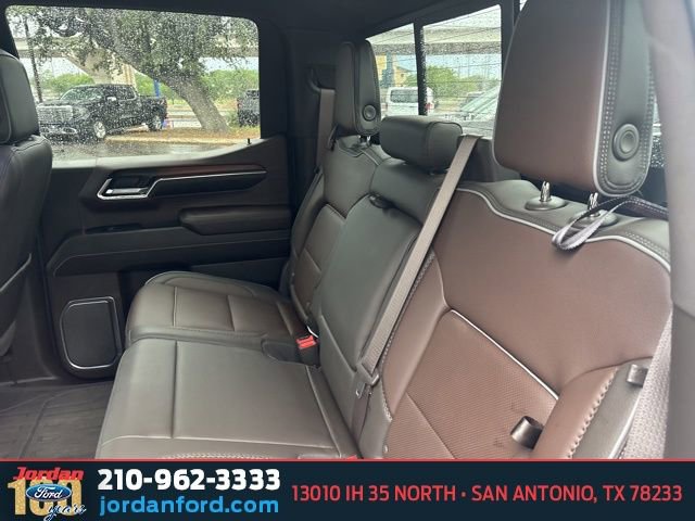 Used 2024 GMC Sierra 1500 Denali w/ Denali Reserve Package AWD/4WD image 10