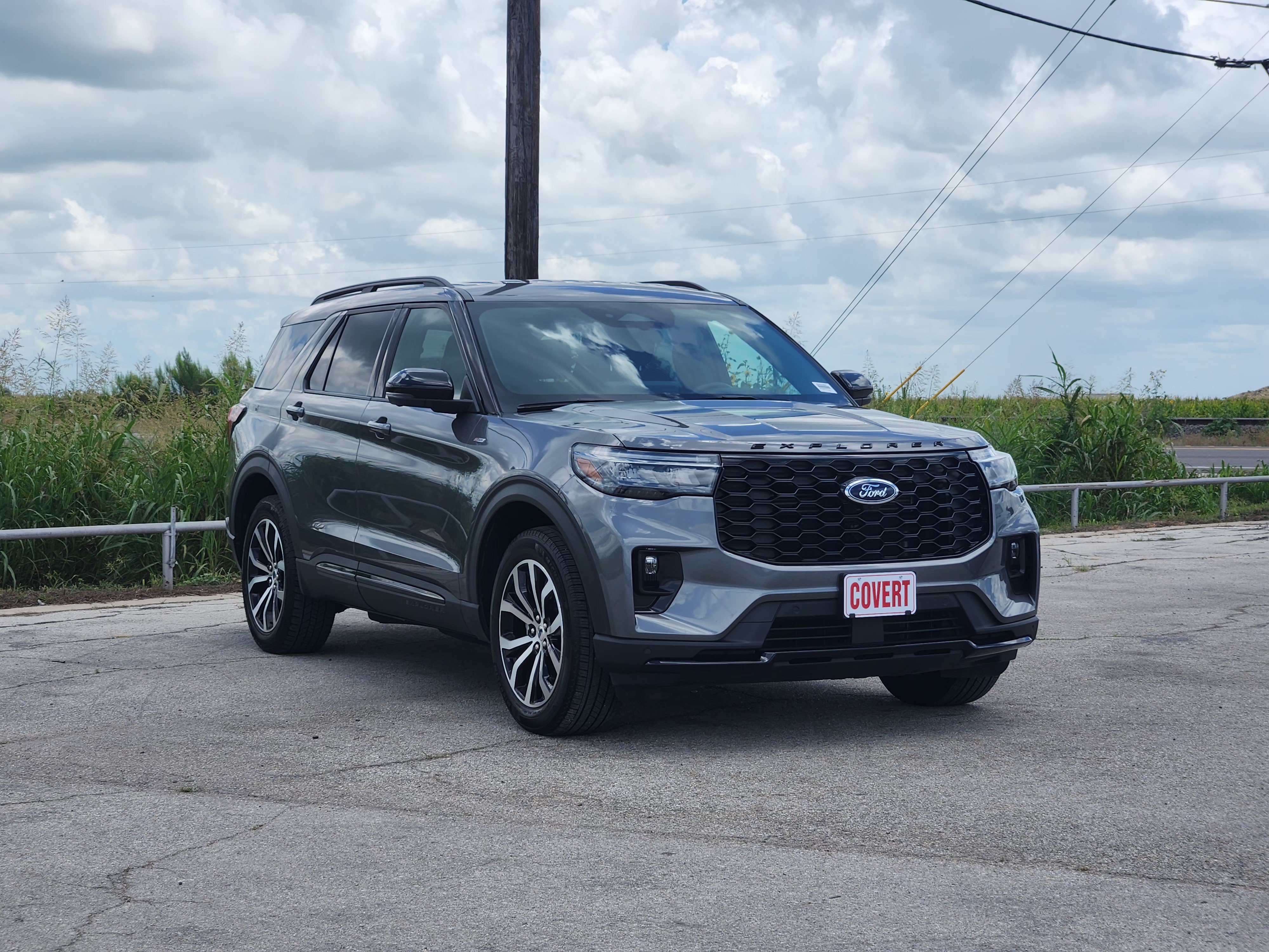 Certified 2025 Ford Explorer ST-Line AWD/4WD image 3