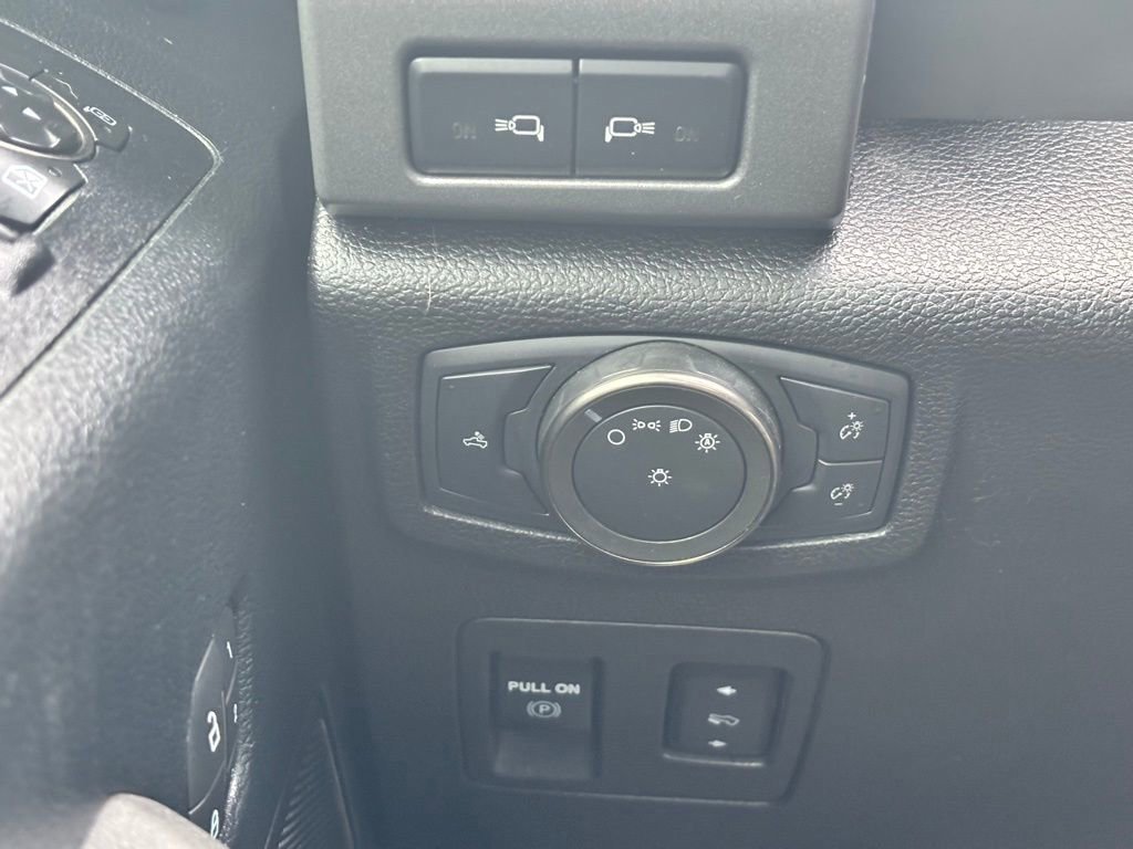 Certified 2020 Ford F150 Raptor w/ Equipment Group 802A Luxury image 39