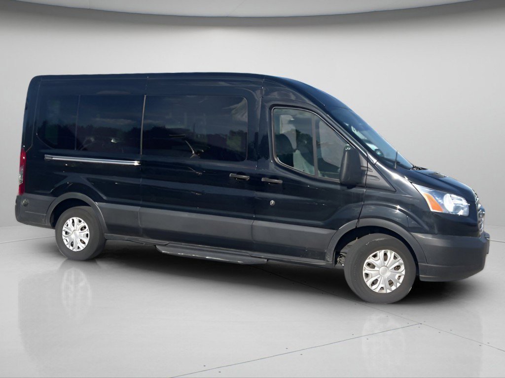 Certified 2019 Ford Transit 350 XLT RWD image 4