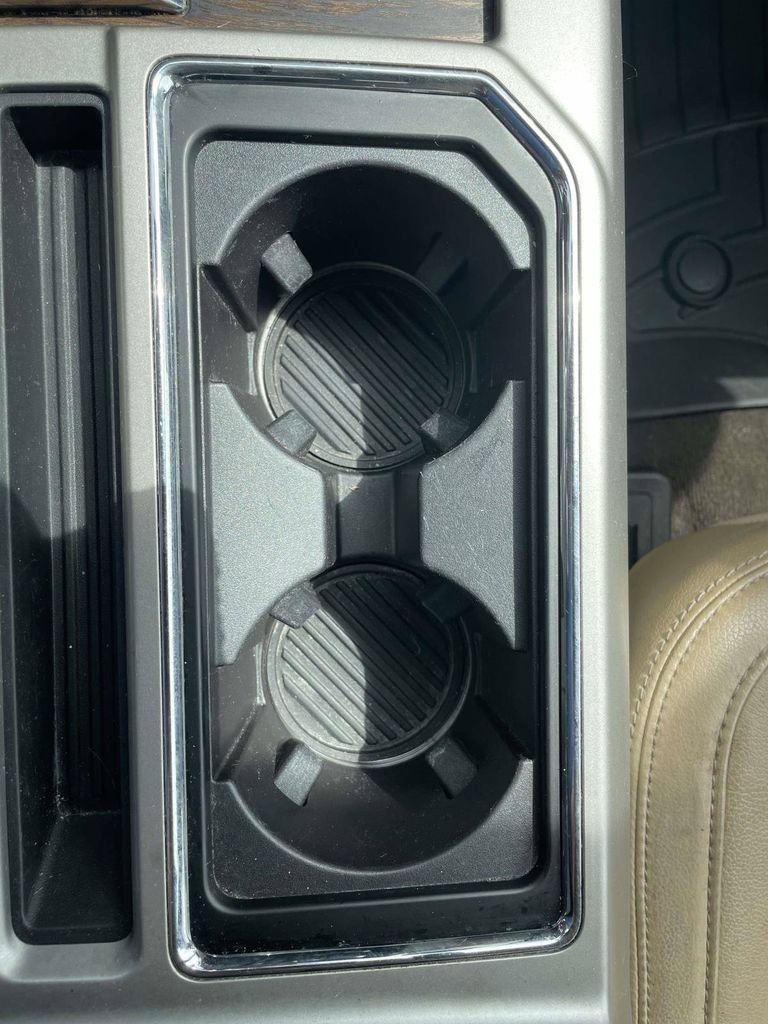Certified 2019 Ford F150 Lariat w/ Equipment Group 502A Luxury RWD image 18