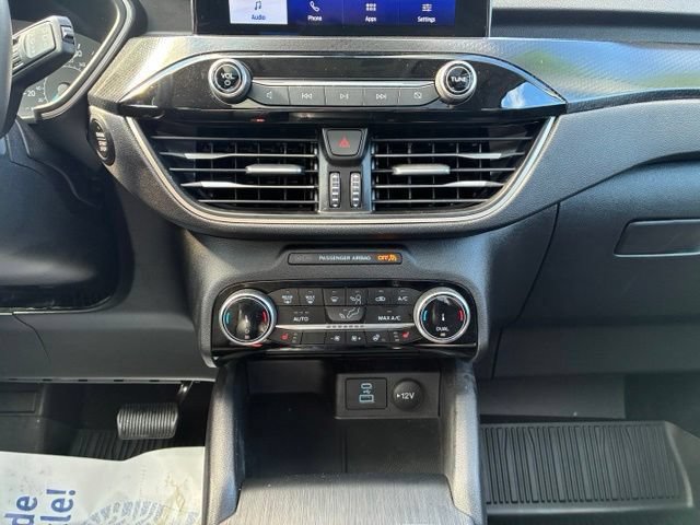 Certified 2022 Ford Escape SEL w/ SEL Stealth AWD Package image 15