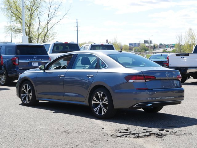 Used 2021 Volkswagen Passat 2.0T SE FWD image 5