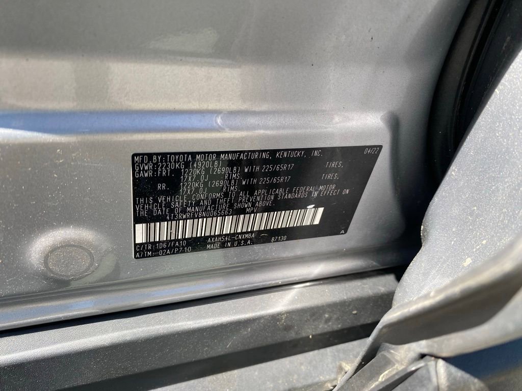 Used 2022 Toyota RAV4 XLE AWD/4WD image 15