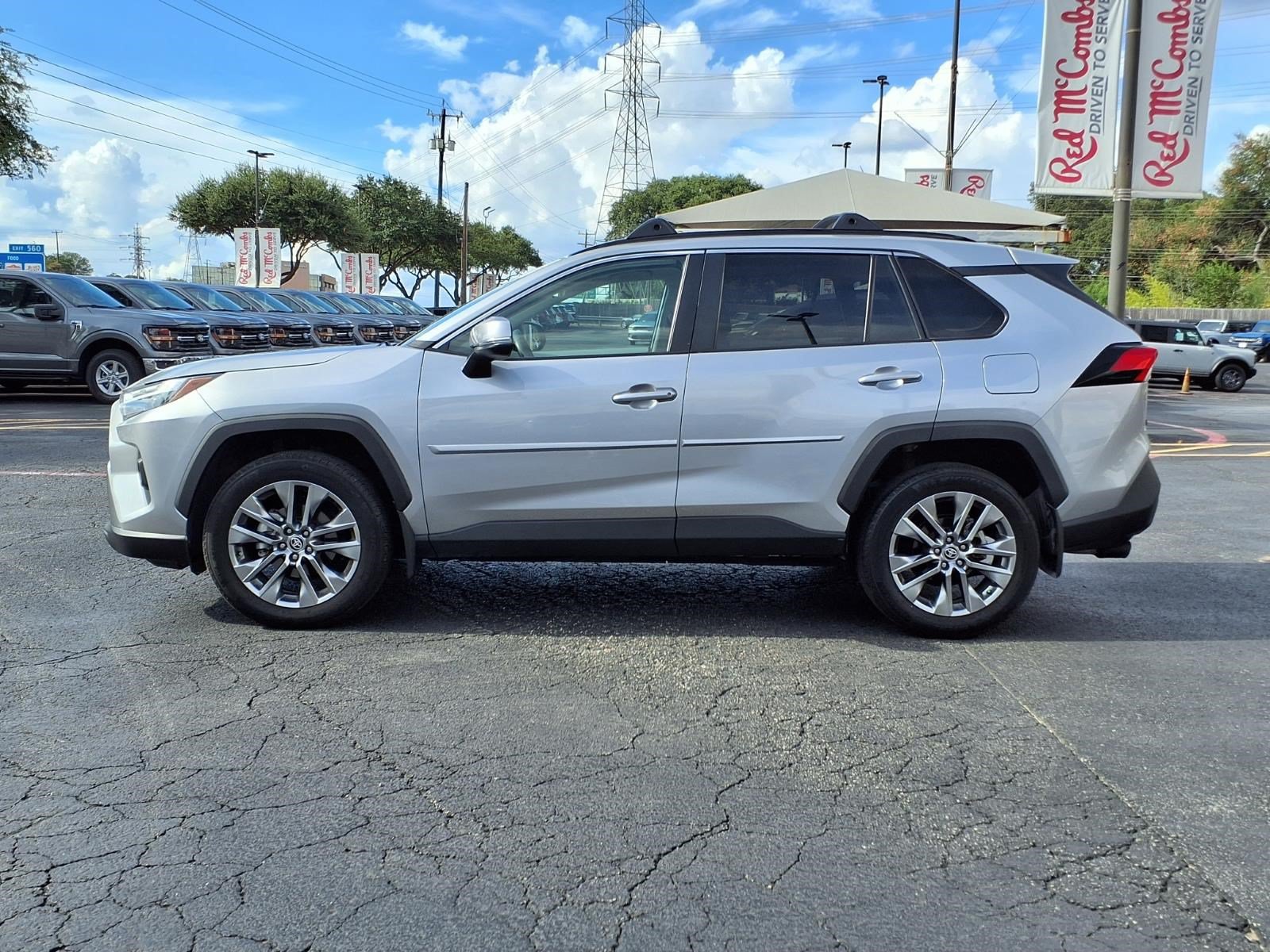 Used 2024 Toyota RAV4 XLE Premium FWD image 9