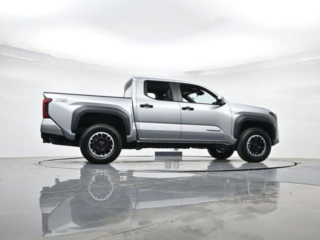 Used 2024 Toyota Tacoma TRD Off-Road AWD/4WD image 35