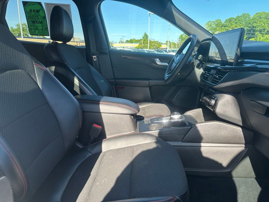 Certified 2023 Ford Escape ST-Line w/ Tech Pack #1 image 15
