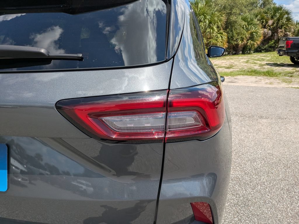 Certified 2023 Ford Escape ST-Line w/ Tech Pack #1 FWD image 13