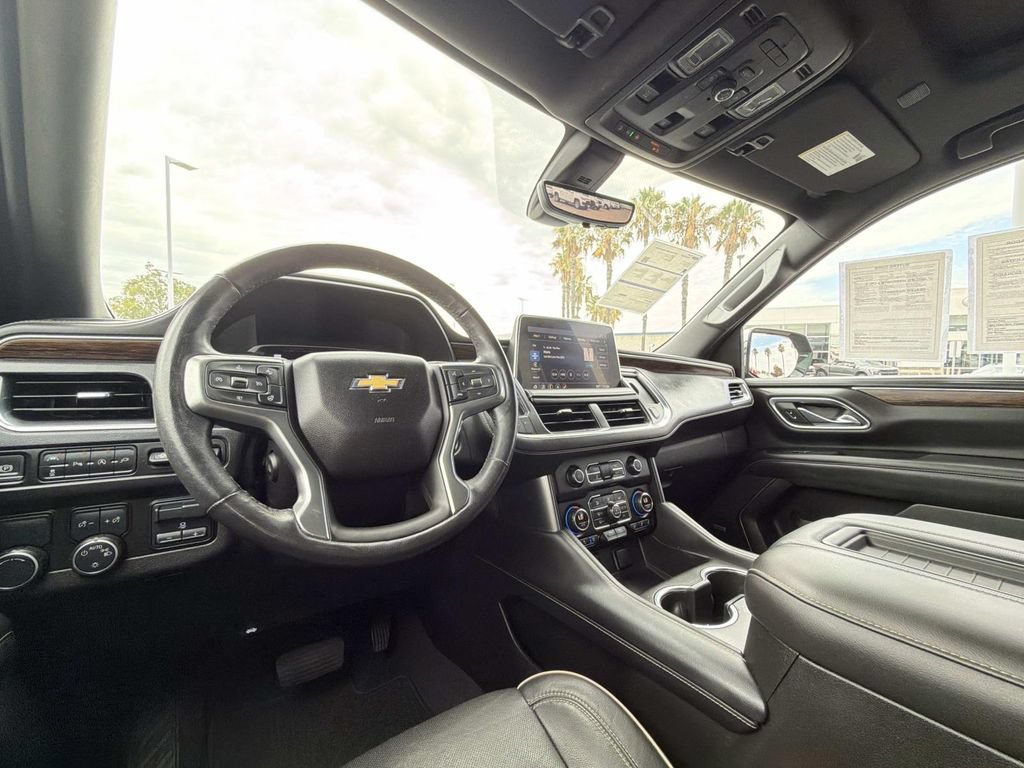 Used 2021 Chevrolet Tahoe Premier w/ Premium Package RWD image 18