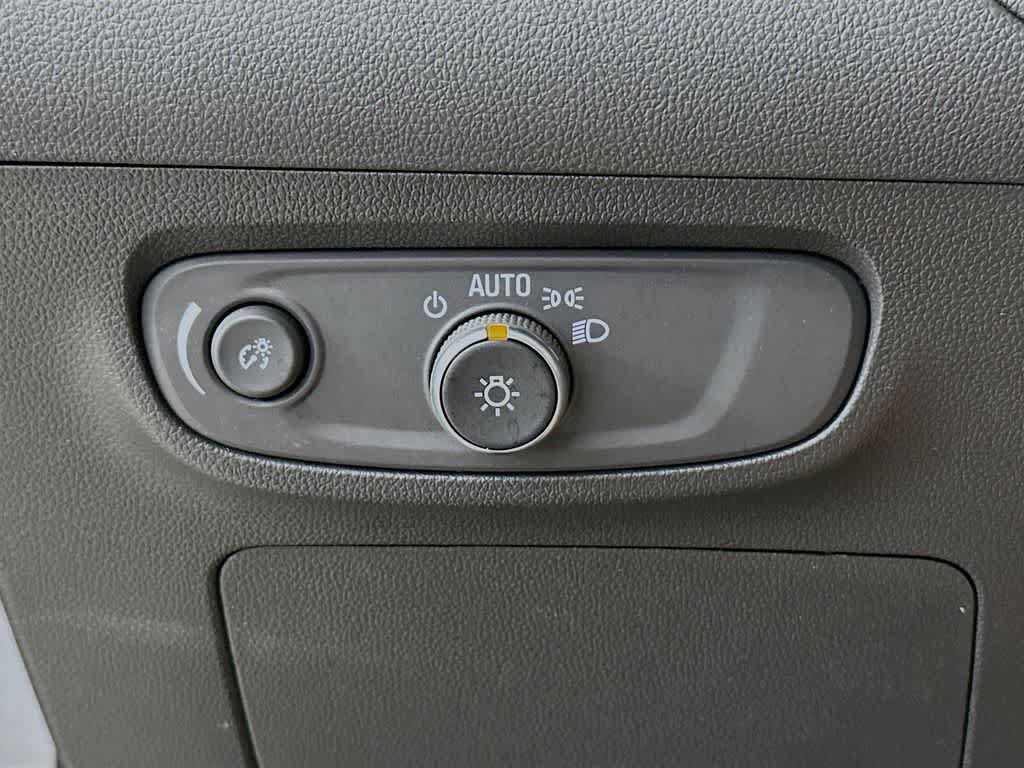 Used 2024 Buick Encore GX Avenir w/ Avenir Technology Package FWD image 26