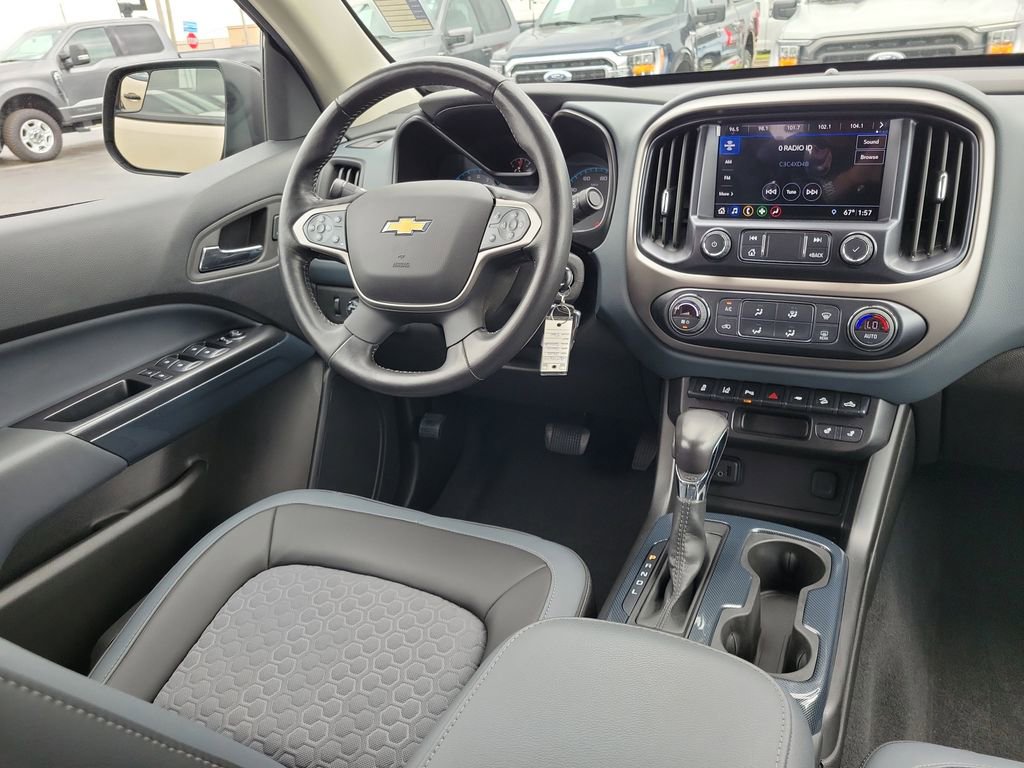 Used 2022 Chevrolet Colorado Z71 w/ Safety Package AWD/4WD image 13