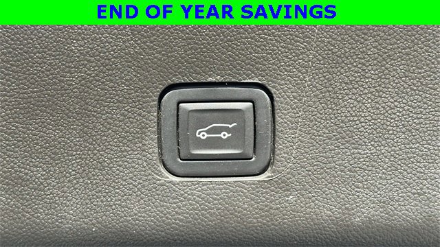 Used 2023 Chevrolet Traverse High Country image 19