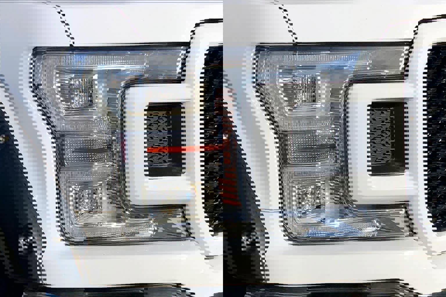 Certified 2020 Ford F150 Lariat w/ Equipment Group 502A Luxury image 24