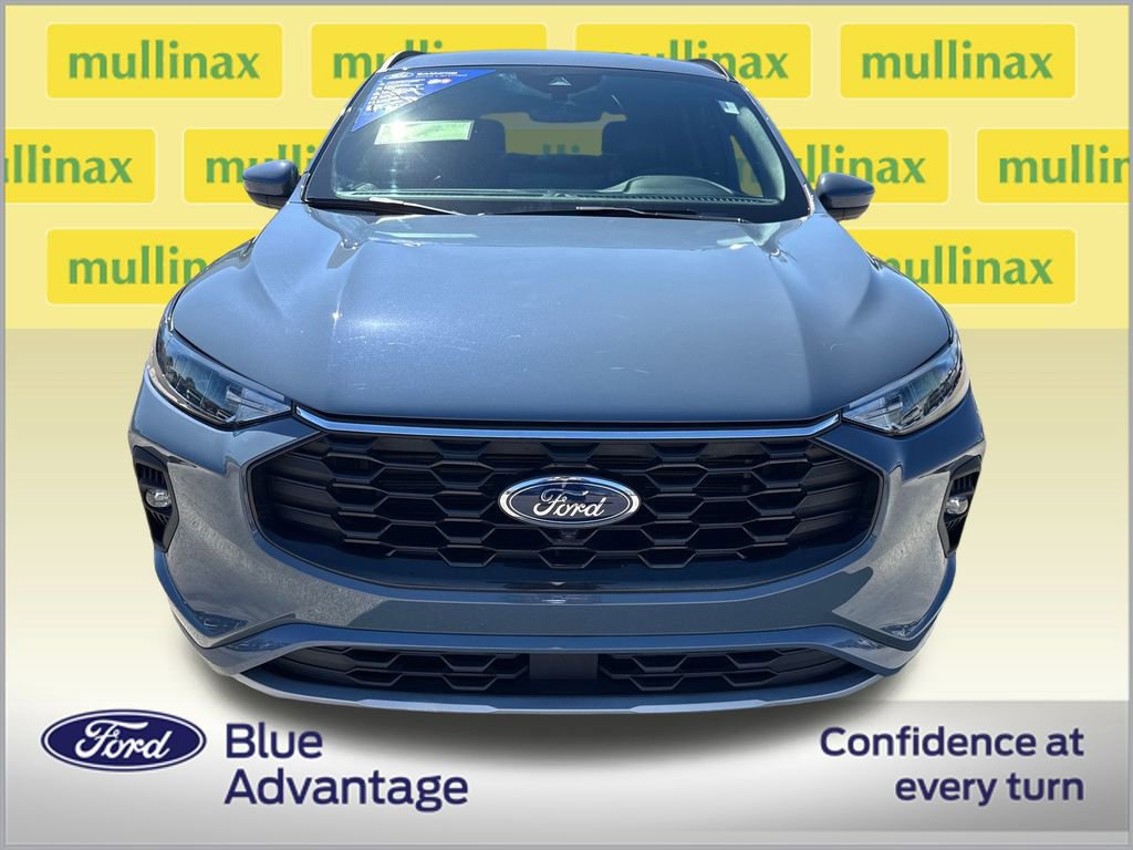 Certified 2023 Ford Escape ST-Line Select w/ Tech Pack #2 image 6