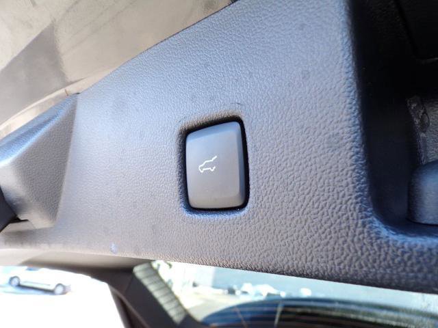 Certified 2025 Ford Escape Platinum image 11