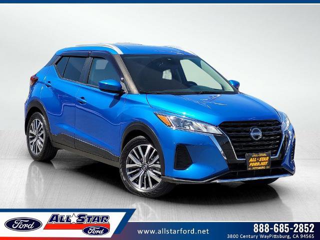 Used 2023 Nissan Kicks SV FWD image 1