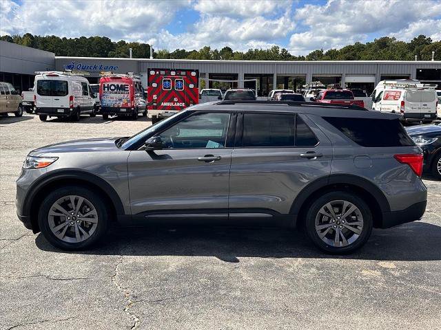 Certified 2023 Ford Explorer XLT w/ Equipment Group 202A RWD image 8
