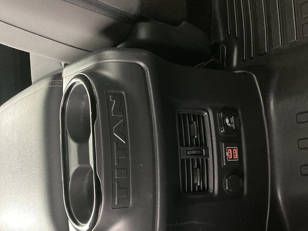 Used 2023 Nissan Titan SV w/ SV Convenience Package image 38