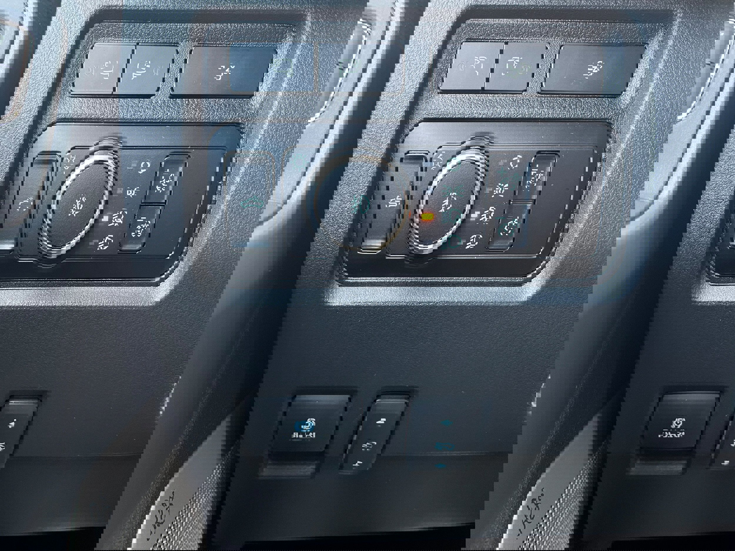 Certified 2023 Ford F250 Lariat w/ Chrome Package image 28