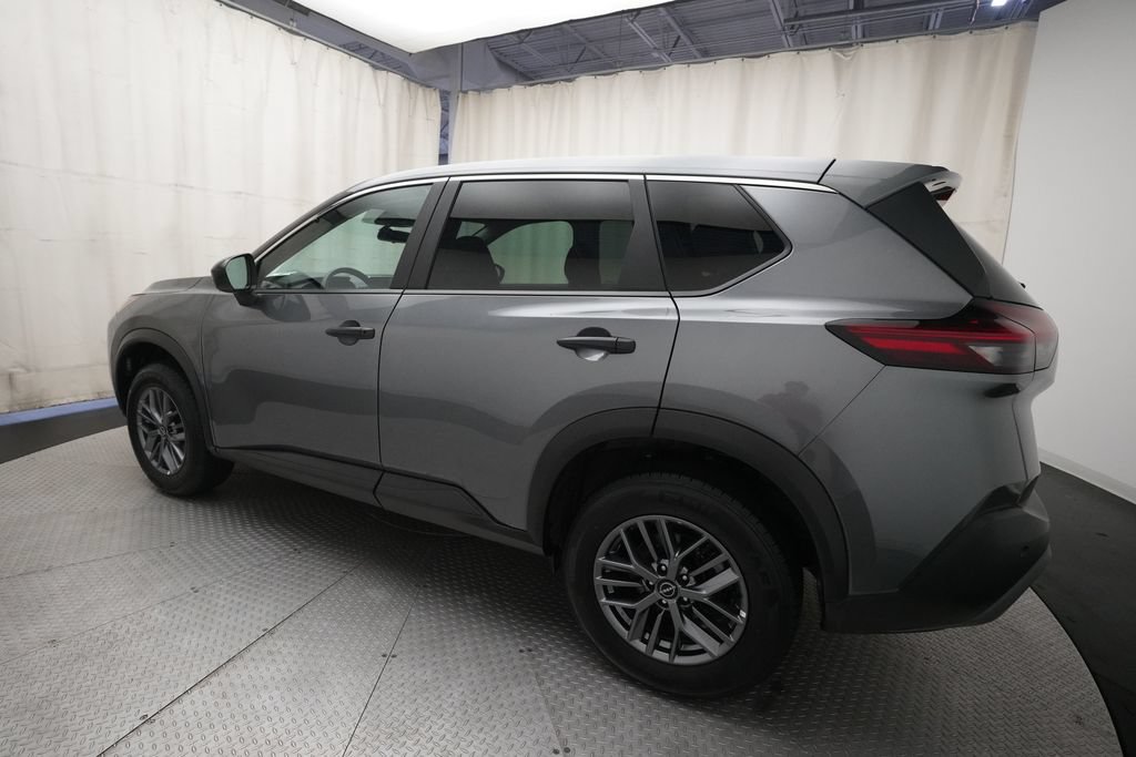 Used 2023 Nissan Rogue S AWD/4WD image 32
