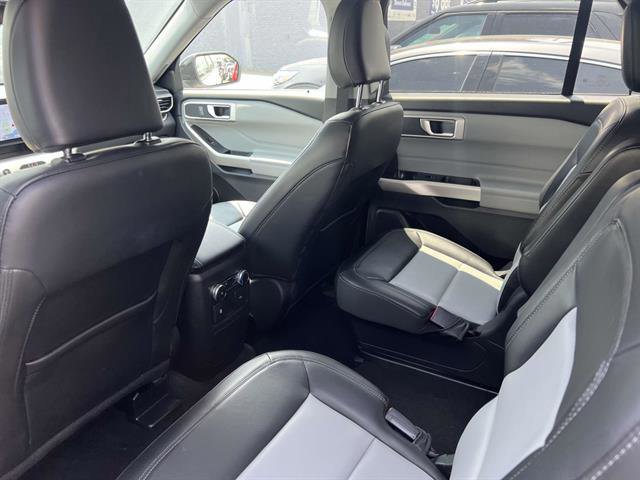 Certified 2022 Ford Explorer XLT w/ Equipment Group 202A image 23