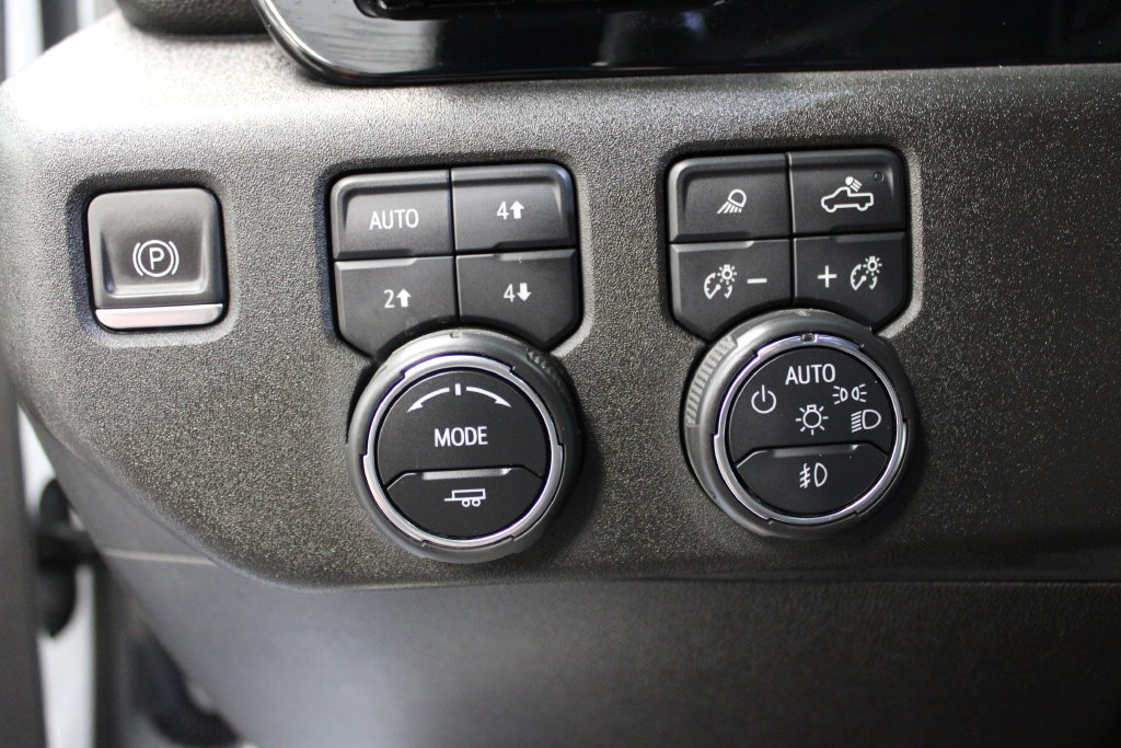 Used 2024 Chevrolet Silverado 3500 High Country w/ High Country Premium Package AWD/4WD image 20