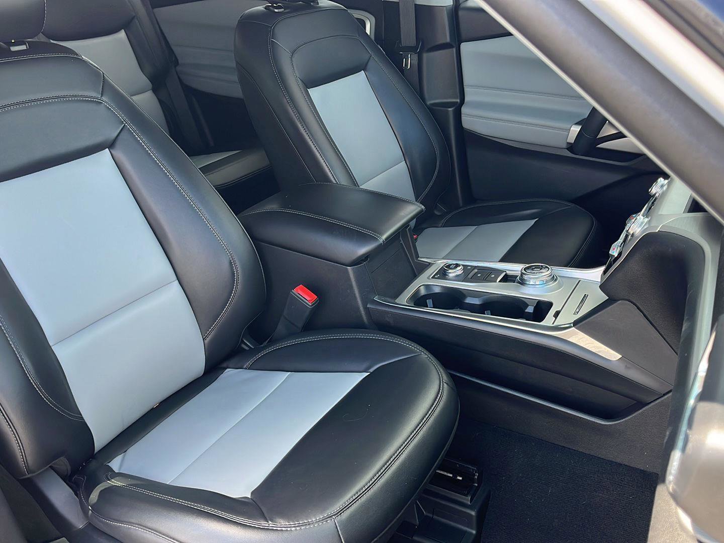 Certified 2023 Ford Explorer XLT w/ Equipment Group 202A image 16