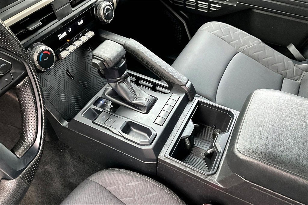 Used 2024 Toyota Tacoma SR image 13