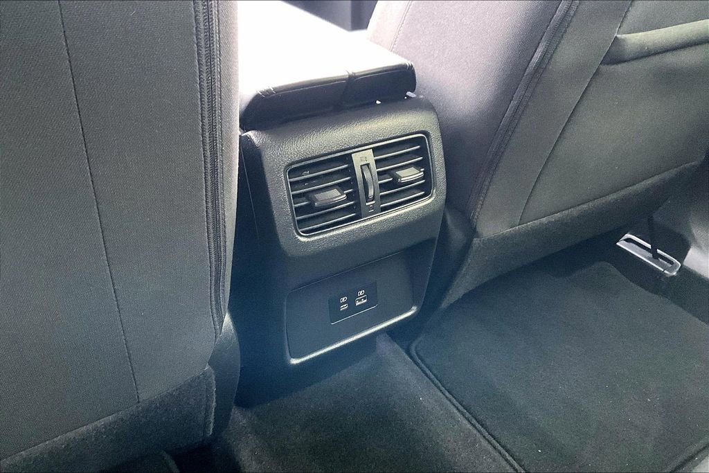 Used 2023 Nissan Rogue SV AWD/4WD image 33