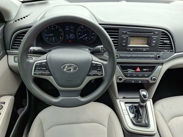 Used 2017 Hyundai Elantra SE w/ Cargo Package FWD image 13