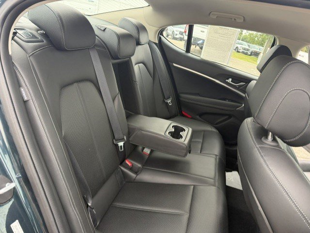 Used 2025 Genesis G70 2.5T AWD/4WD image 31