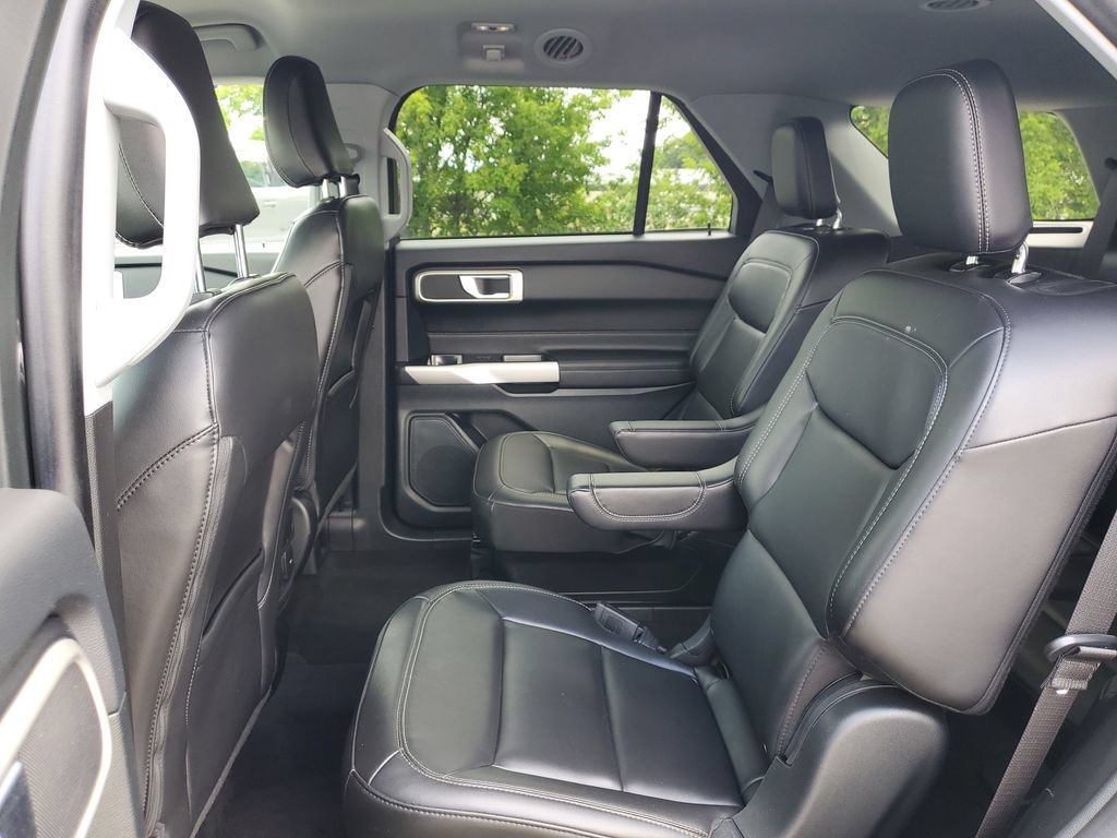 Certified 2023 Ford Explorer XLT w/ Equipment Group 202A AWD/4WD image 14
