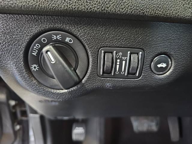 Used 2022 Dodge Charger SXT RWD image 23